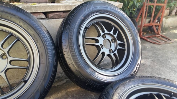 ขายล้อแม็กใหม่ rpf1 14"พร้อมยางปี 13สนใจติดต่อเล็กคลองสามครับ 081-3747940