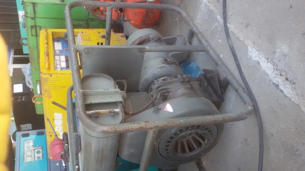 ขายเครื่องปั่นไฟทหารมีเครื่องพร้อมได