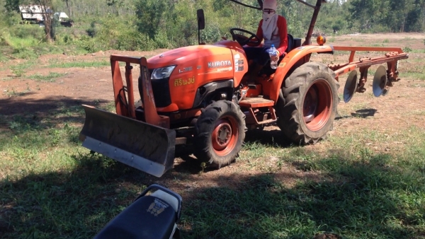 รถไถ KUBOTA L3608 ราคา248,000 บาท อายุการใช้งาน พร้อมอุปกรณ์ 3 รายการ ผานดันหน้า โรตารี ผาน รถสวยสภา
