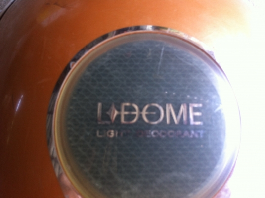 เครื่องดูดฝุ่น SANYO จากญี่ปุ่นสีทอง มีก้านต่อปรับความยาวได้ ใช้ดูดพื้นได้สะดวก