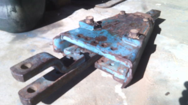 ขาย 2200 สำหรับรถไถFORD   ทุกรุ่น  0810076640