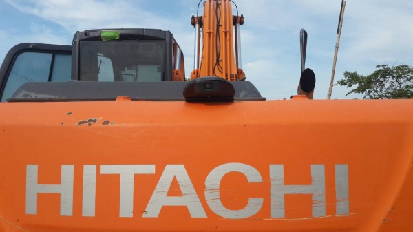 ขายดาวน์ hitachi ex 200-5G zaxis