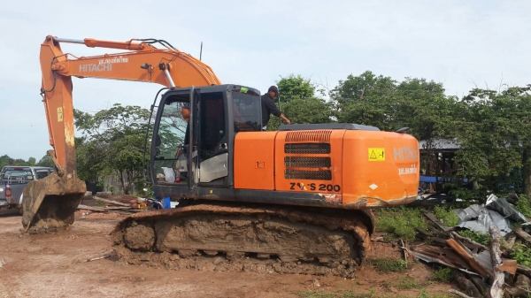 ขายดาวน์ hitachi ex 200-5G zaxis