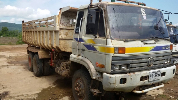 ขายดาวน์ สิบล้อ 3 คัน 1.5 ล้าน