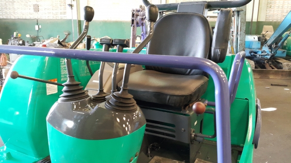 ขาย รถขุด KOMATSU รุ่น PC20-7E  มือสองญี่ปุ่น แทร็กเหล็ก สลักแน่น ทุกส่วน คอนโทรลน้ำมัน มือถือ/LINE ID: 0818753444