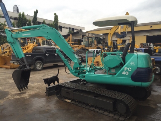 ขายด่วนรถขุดKOMATSU PC40-7 พร้อมใช้งาน