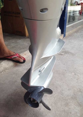 ขายเครื่องเรือ Dinghies 10 HP Honda สภาพใหม่ 4 จังหวะ