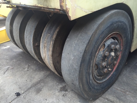 ขายด่วนรถบดล้อยาง9ล้อSAKAI TS7409 พร้อมใช้งาน เล่มทะเบียน