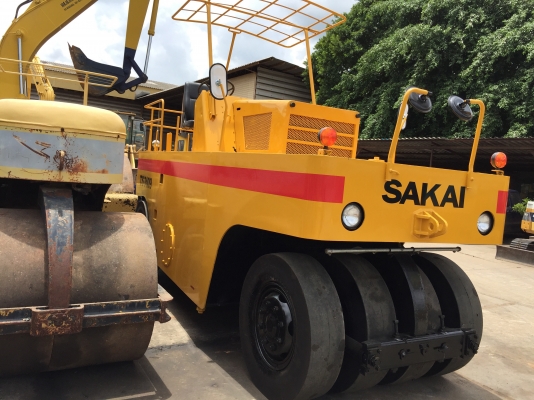 ขายด่วนรถบดล้อยาง9ล้อSAKAI TS7409 พร้อมใช้งาน เล่มทะเบียน