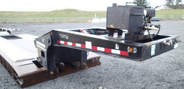 หางเทรลเลอร์ 2002 LOAD KING 553SS 55 Ton Tri/A Low boy สภาพดีพร้อมใช้งาน เอกสารพร้อม เครื่องจักรนำเข้าจากต่างประเทศ สนใจติดต่อ 081-981-9339 (คุณบุ๋ม)