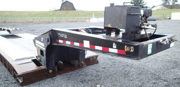 หางเทรลเลอร์ 2002 LOAD KING 553SS 55 Ton Tri/A Low boy สภาพดีพร้อมใช้งาน เอกสารพร้อม เครื่องจักรนำเข้าจากต่างประเทศ สนใจติดต่อ 081-981-9339 (คุณบุ๋ม)