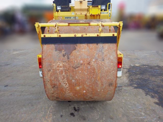 รถบด 1996 SAKAI Roller R2 สภาพดีพร้อมใช้งาน เอกสารพร้อม สนใจติดต่อ 081-981-9339 (คุณบุ๋ม)