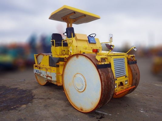 รถบด 1996 SAKAI Roller R2 สภาพดีพร้อมใช้งาน เอกสารพร้อม สนใจติดต่อ 081-981-9339 (คุณบุ๋ม)