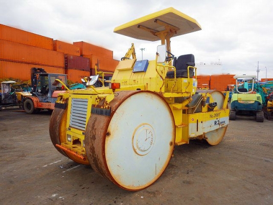 รถบด 1996 SAKAI Roller R2 สภาพดีพร้อมใช้งาน เอกสารพร้อม สนใจติดต่อ 081-981-9339 (คุณบุ๋ม)