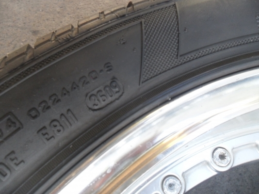 ล้อแม็ก 17นิ้ว 5รู114 พร้อมยาง สวยๆ 4 ล้อ ราคา 8900 บาท