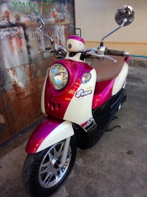 YAMAHA Fino ล้อโตแนวVIP MAXขอบ12 เท่ไม่เหมือนใคร สวยๆครับ