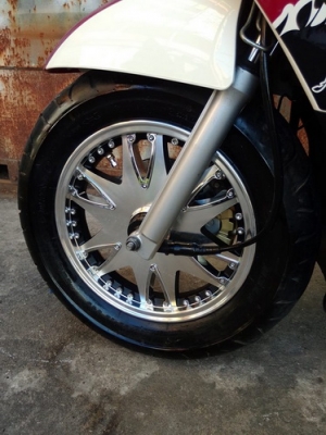YAMAHA Fino ล้อโตแนวVIP MAXขอบ12 เท่ไม่เหมือนใคร สวยๆครับ