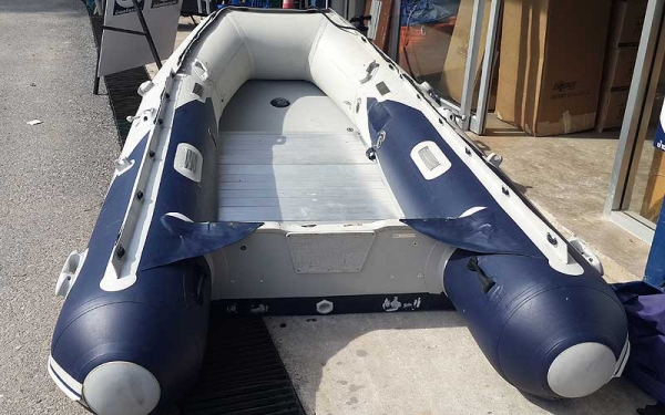 ขายเรือ dinghies Honda 3.5 เมตร พื้นอลูมีเนียม พับเก็บได้ พร้อมอุปกรณ์ครบชุดเลยครับ