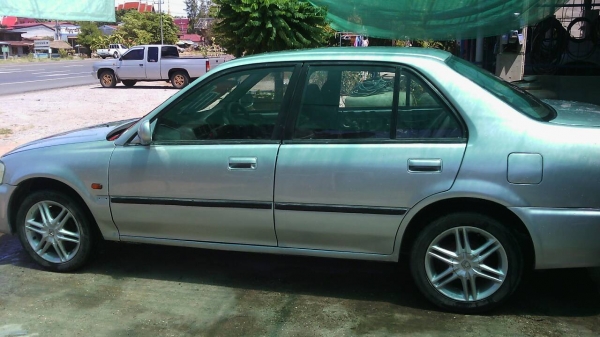 ขายรถเก่งฮอนด้าซิตี้ปี2000 ระบบไฟฟ้าท้งคัน เกียMTติดแก็สหัวฉีดลงเล่มแล้วแม็กสวยสีสวยยางดีขายถูก83000