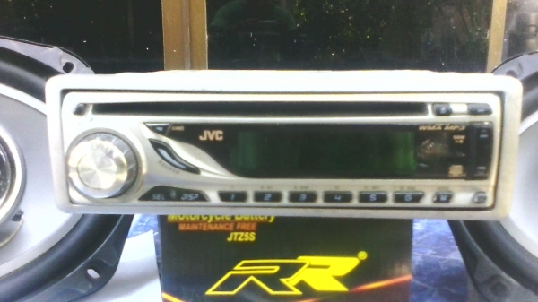 ขายเครื่องเล่นcd mp3 jvc พร้อมลำโพง6*9 1คู่ ลำโพงใหม่มากๆ