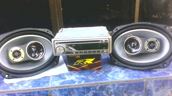 ขายเครื่องเล่นcd mp3 jvc พร้อมลำโพง6*9 1คู่ ลำโพงใหม่มากๆ