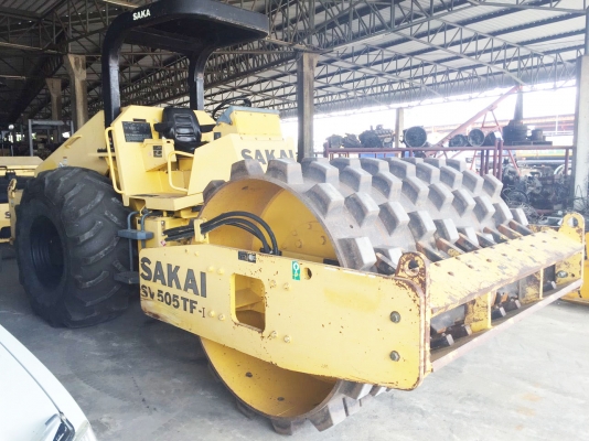 รถบด 2007 SAKAI SV505 Vibratory Padfoot Compactor สภาพดีพร้อมใช้งาน เอกสารพร้อม เครื่องจักรนำเข้าจากต่างประเทศ สนใจติดต่อ 081-981-9339 (คุณบุ๋ม)