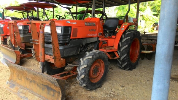 ขายรถไถ KUBOTA L3408 พร้อมดันหน้า+ผาน6 ตราช้าง ราคา 205,000 อ.แกลง จ.ระยอง สอบถาม 0818618678 id line =carbonthai