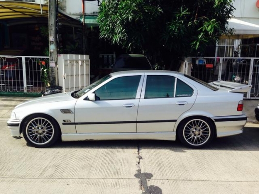 BMW E36  ปี93  เกียร์ออโต้  แก๊สหัวฉีด  กล็อฟ์ 0804465223