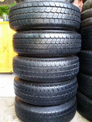 ล้อกะทะพร้อมยาง 215 70 15 ถอดป้ายแดง มีตุ่ม สวยๆ ปี 15