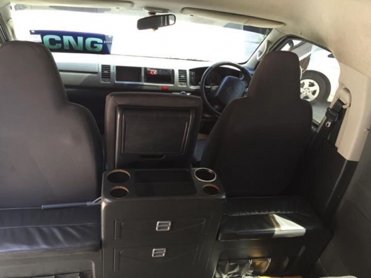 TOYOTA COMMUTER 2.5 ดีเซล12 เกียMT