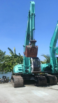 ขายด่วน KOBELCO SK200-2 มาร์คไฟว์ ธรรมดา   เก่า ญี่ปุน  สภาพสวย     พร้อมใช้งาน  โทร ดวงนภา  098-7214459