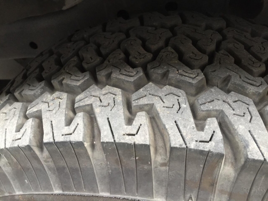 ขายแม้ก16ลายเบดเล่พร้อมยาง265/70/16ซิลเวอร์ลายbf ขายแม้ก16ลายเบดเล่พร้อมยาง265/70/16ซิลเวอร์ลายbf