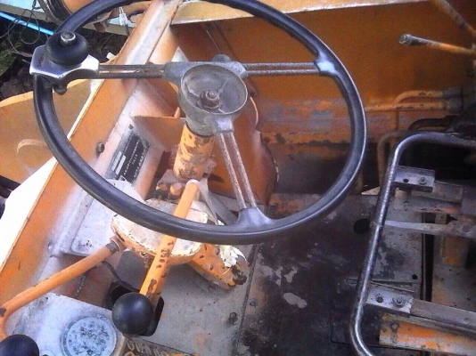 **335,000 บ.ต่อรอง/// รถตัก ล้อยาง เอวแข็ง JH30 **ขาย KOMATSU JH30B รถตักล้อยาง เอวแข็ง KOMATSU WHEEL LOADER JH30B เครื่องเดิม ปั้มเดิม แขนและบุ้งกี๋เดิมๆ ยังไม่ขยาย เครื่องDA220-4สูบ แน่นดี แรงครับ ปั้มดี แรง เกียร์ดี แรง แขนดี สวย ไม่มีร้าว บุ้งกี๋ดี หน