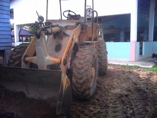 **335,000 บ.ต่อรอง/// รถตัก ล้อยาง เอวแข็ง JH30 **ขาย KOMATSU JH30B รถตักล้อยาง เอวแข็ง KOMATSU WHEEL LOADER JH30B เครื่องเดิม ปั้มเดิม แขนและบุ้งกี๋เดิมๆ ยังไม่ขยาย เครื่องDA220-4สูบ แน่นดี แรงครับ ปั้มดี แรง เกียร์ดี แรง แขนดี สวย ไม่มีร้าว บุ้งกี๋ดี หน