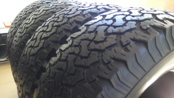 ขายยาง bf al 265/75/16 สภาพดีครับ