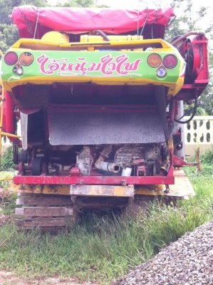 รถเกี่ยวข้าวเกษตรพัฒนาไอ้หนุ่มไวไฟ รถพร้อมใช้งาน ราคาต่อรอง.