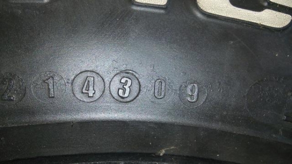 ขายยาง bf mud km2 265/75/16 ดอกสวยครั