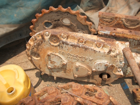 ขายตัวเดินรถเกี่ยวข้าง 10HT สภาพดี ขายคู่่ละ 40,000 บาท สนใจติดต่อ 087-2267088 ขายตัวเดินรถเกี่ยวข้าง 10HT สภาพดี ขายคู่่ละ 40,000 บาท สนใจติดต่อ 087-2267088