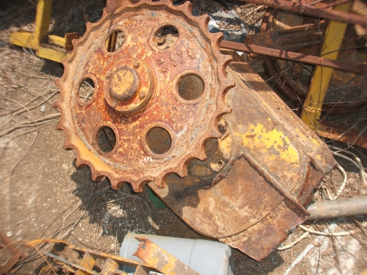 ขายตัวเดินรถเกี่ยวข้าง 10HT สภาพดี ขายคู่่ละ 40,000 บาท สนใจติดต่อ 087-2267088 ขายตัวเดินรถเกี่ยวข้าง 10HT สภาพดี ขายคู่่ละ 40,000 บาท สนใจติดต่อ 087-2267088