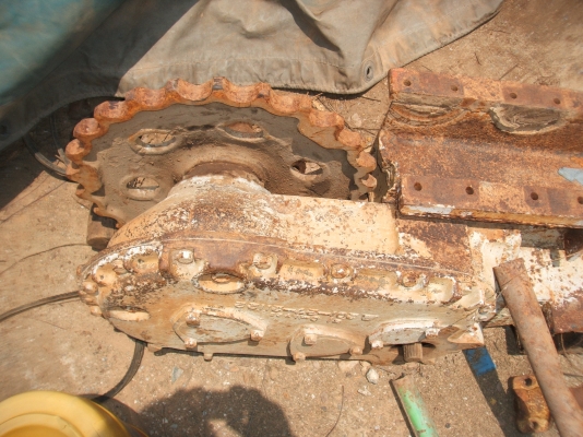 ขายตัวเดินรถเกี่ยวข้าง 10HT สภาพดี ขายคู่่ละ 40,000 บาท สนใจติดต่อ 087-2267088 ขายตัวเดินรถเกี่ยวข้าง 10HT สภาพดี ขายคู่่ละ 40,000 บาท สนใจติดต่อ 087-2267088