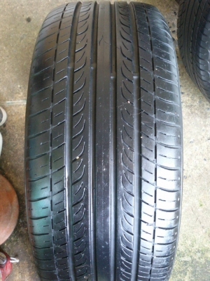 ยาง dunlop 215 70 15 ชุดล่ะ 5,500