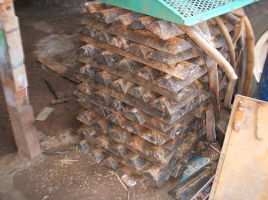 ขายใบแท็กพร้อมโซ่ D2 และ D3 ของรถเกี่ยวข้าว ขายราคาคู่ละ 40,000 บาท ต่อรองได้ ขายใบแท็กพร้อมโซ่ D2 และ D3 ของรถเกี่ยวข้าว ขายราคาคู่ละ 40,000 บาท ต่อรองได้