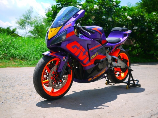 ขาย cbr92 ตัวคาร์บูไฟฟ้า พร้อมทะเบียนแท้ แฟริ่ง Rc212 สีสดๆ ท่อสูตรลั่นๆ กันล้ม เครื่องดีมาก