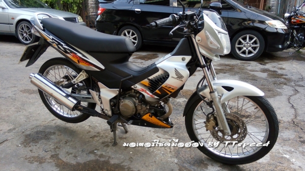 ขาย Sonic 125 ไมล์ขาวสภาพสวยปิ๊ง จดปี 47 เล่มครบ ขาย Sonic 125 ไมล์ขาวสภาพสวยปิ๊ง จดปี 47 เล่มครบ