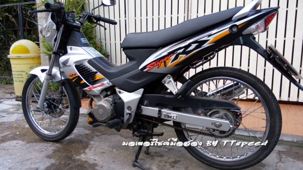 ขาย Sonic 125 ไมล์ขาวสภาพสวยปิ๊ง จดปี 47 เล่มครบ ขาย Sonic 125 ไมล์ขาวสภาพสวยปิ๊ง จดปี 47 เล่มครบ