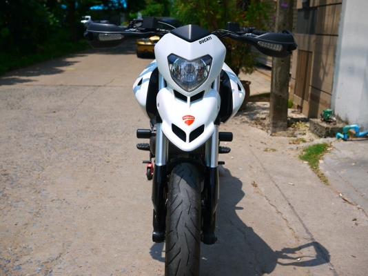 ขาย Ducati Hypermotard 796 รถศูนย์พร้อมทะเบียนแท้ปี 2010 สภาพเครื่องสดๆพร้อมออกทริปขี่มันมาก