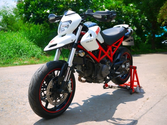 ขาย Ducati Hypermotard 796 รถศูนย์พร้อมทะเบียนแท้ปี 2010 สภาพเครื่องสดๆพร้อมออกทริปขี่มันมาก