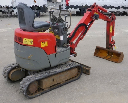 รถแบคโฮ 2003 YANMAR B08-3 Micro Excavator สภาพดีพร้อมใช้งาน เอกสารพร้อม สนใจติดต่อ 081-981-9339 (คุณบุ๋ม)