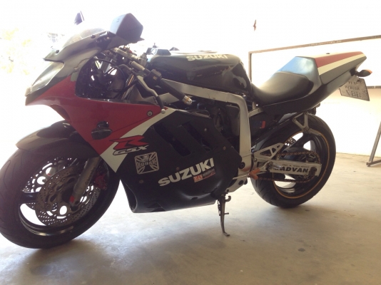 suzuki  GSXR750