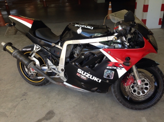 suzuki  GSXR750